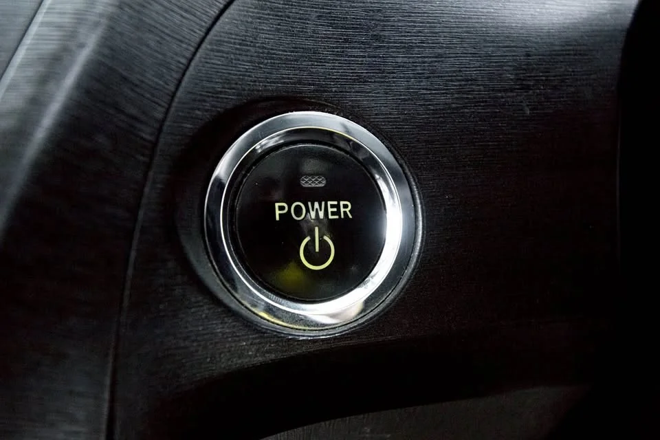 2014 Toyota Prius III 2