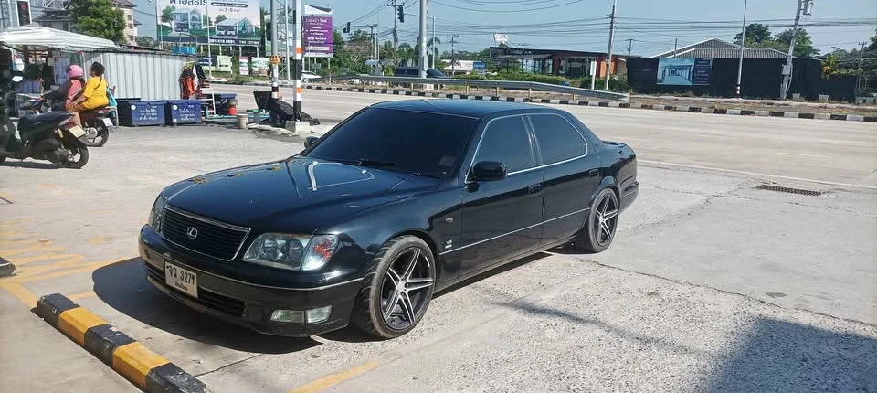 Lexus LS II 3