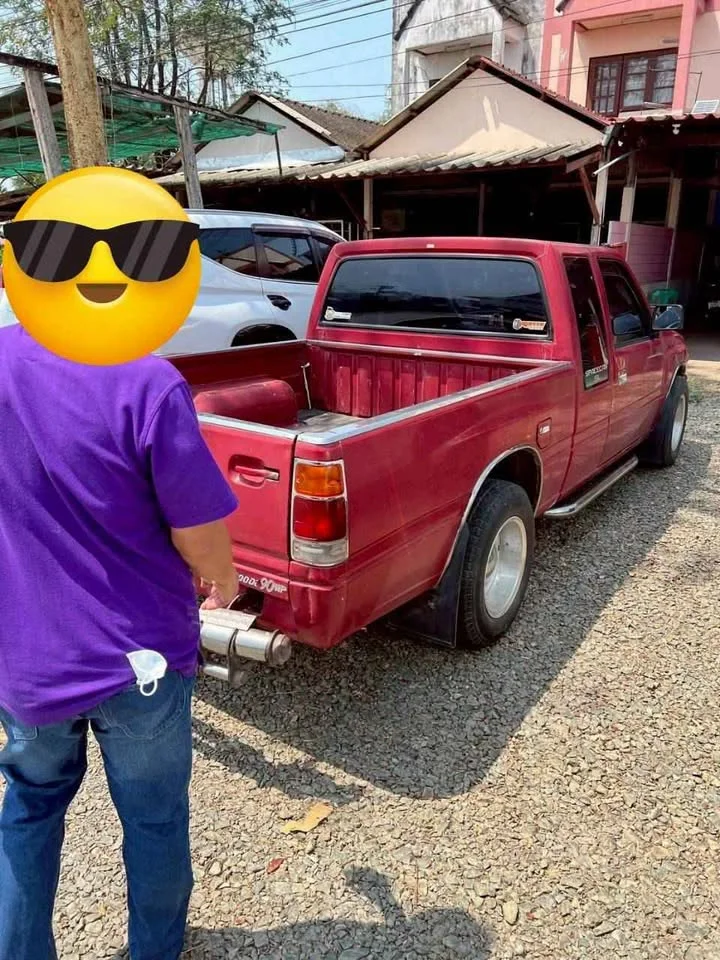1993 Isuzu TFR III 2