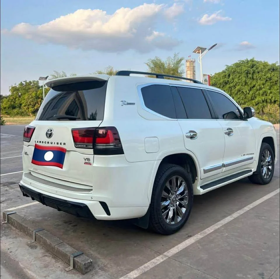2015 Toyota Land Cruiser J300 2