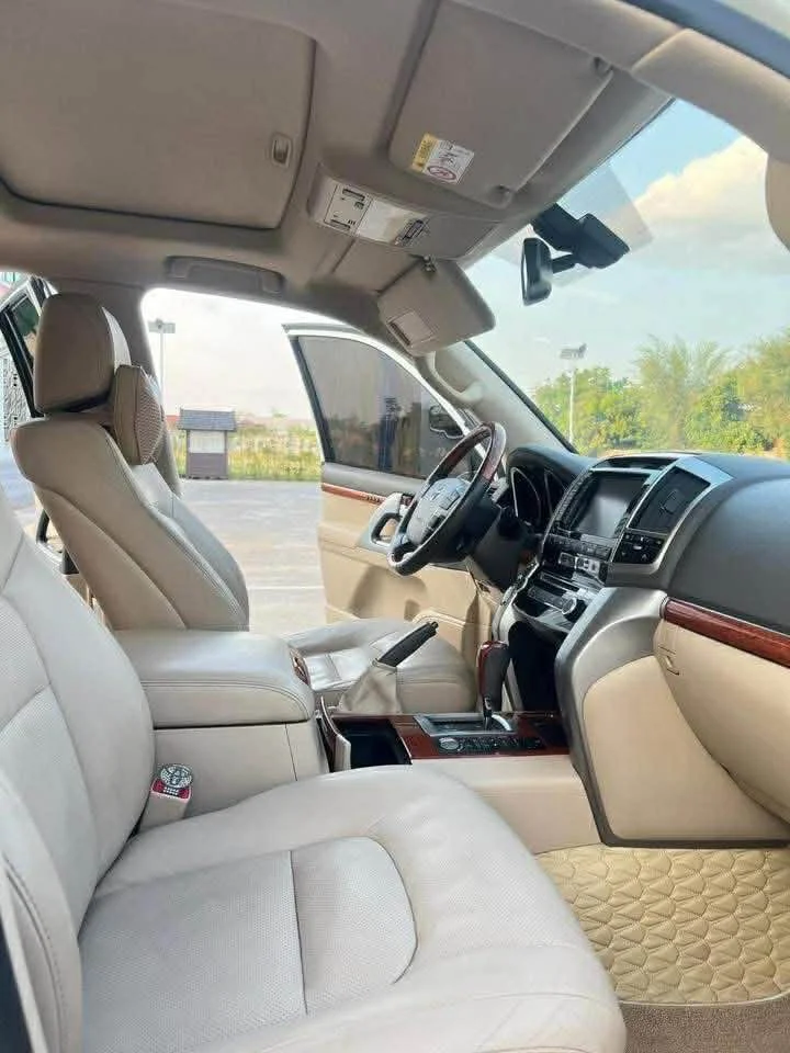 2015 Toyota Land Cruiser J300 3