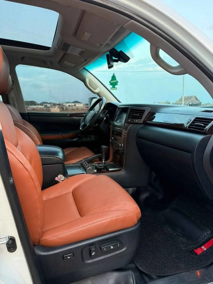 2013 Lexus LX III 2