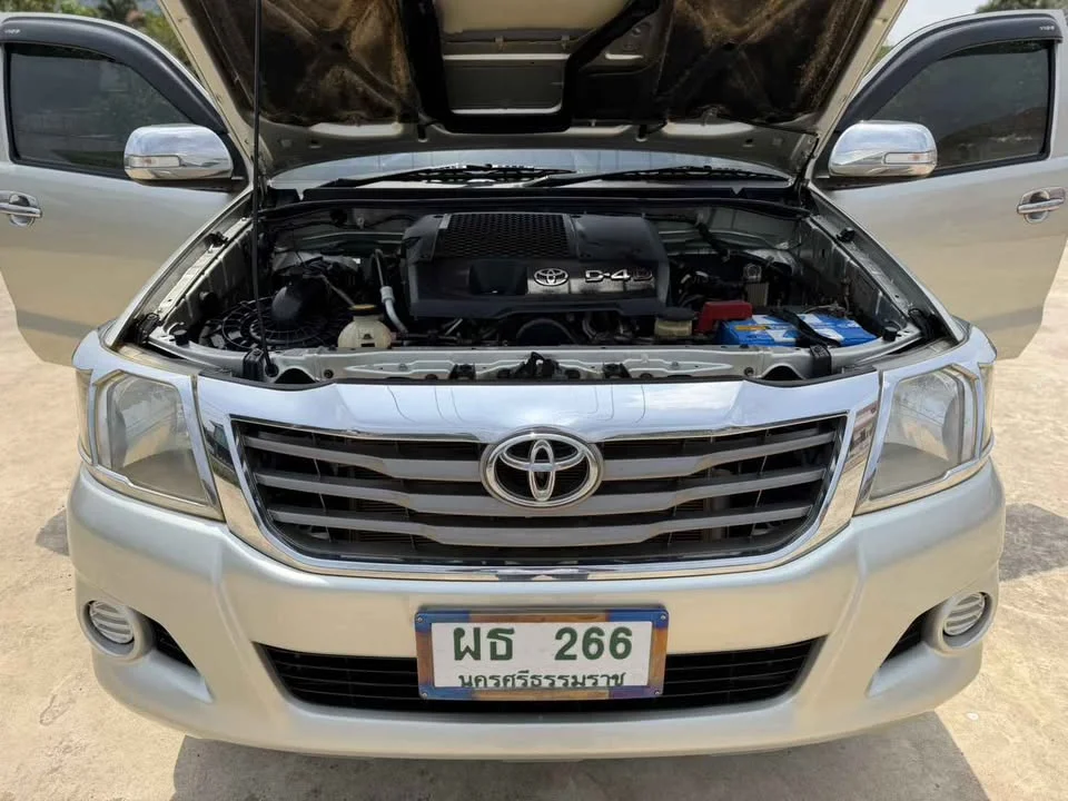 2012 Toyota Hilux VII 3