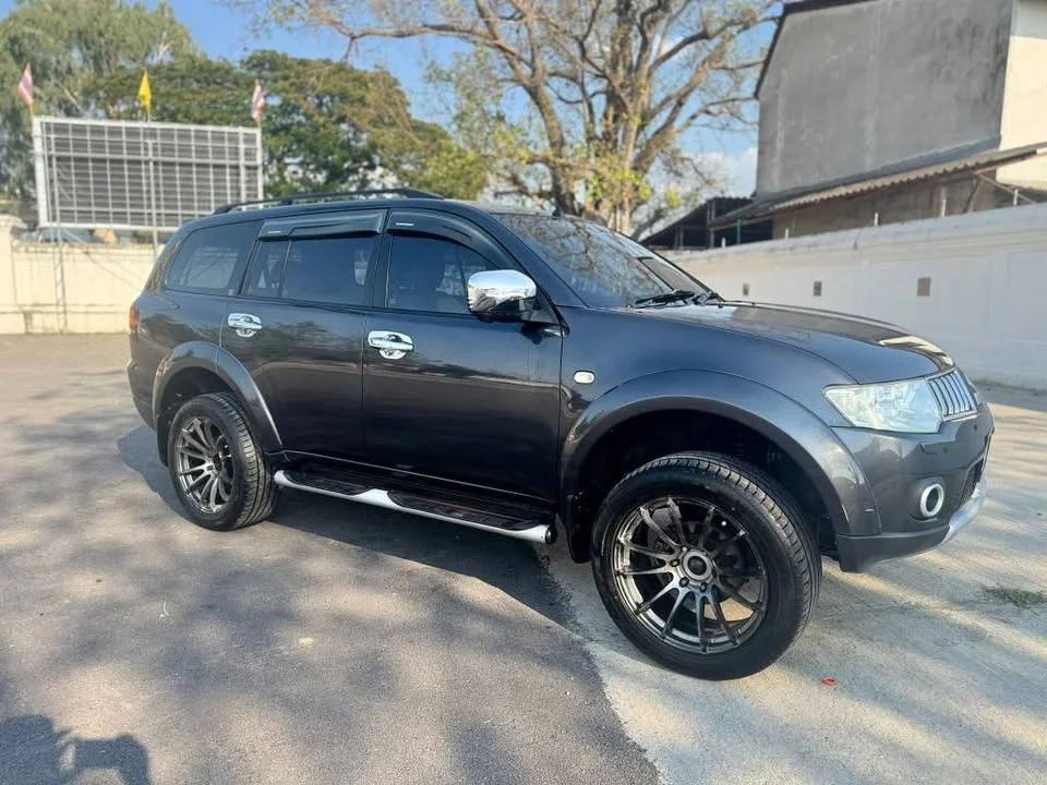 2011 Mitsubishi Pajero Sport II 3