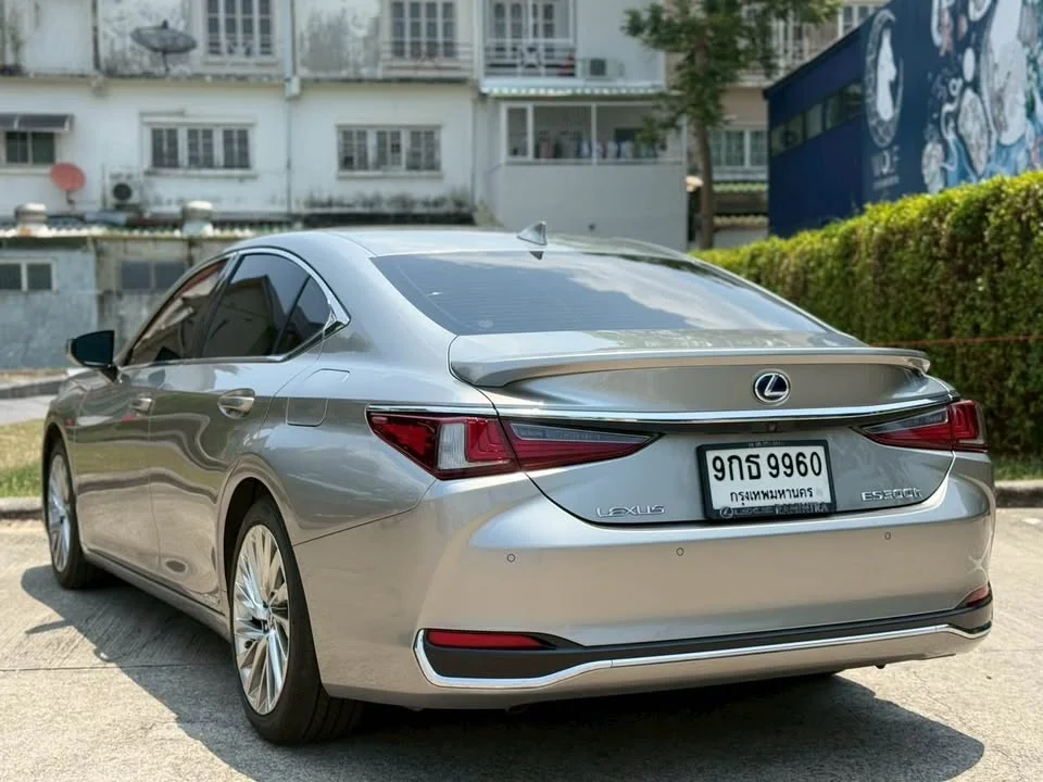 2020 Lexus ES VII 3