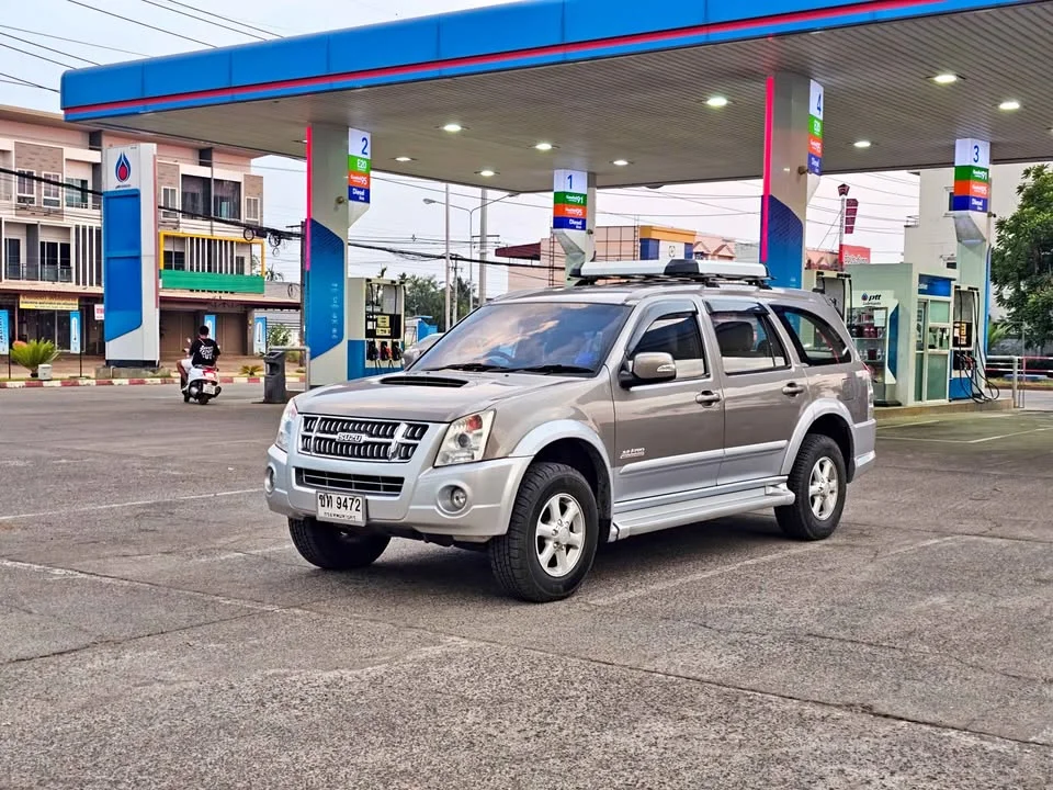 2006 Isuzu MU-7 3