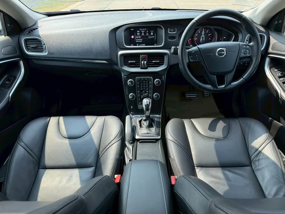 2016 Volvo V40 II 2
