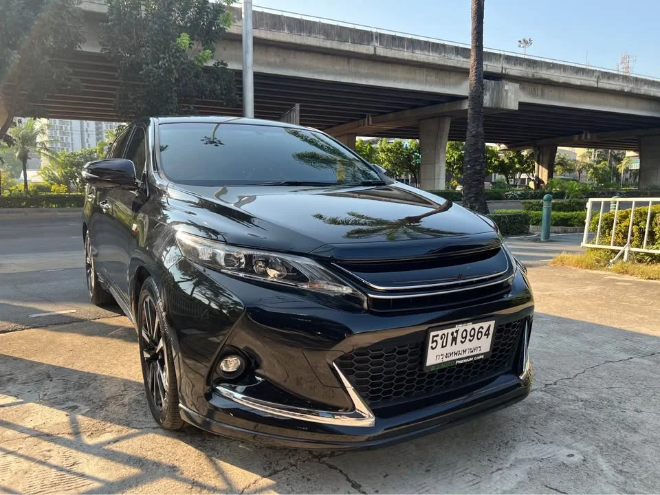 2015 Toyota Harrier III 2