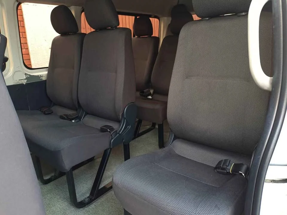 2013 Toyota Commuter V (H200) 2