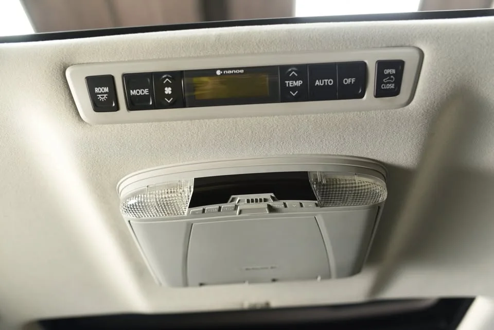 2014 Toyota Alphard, Vellfire II (AH20) 2