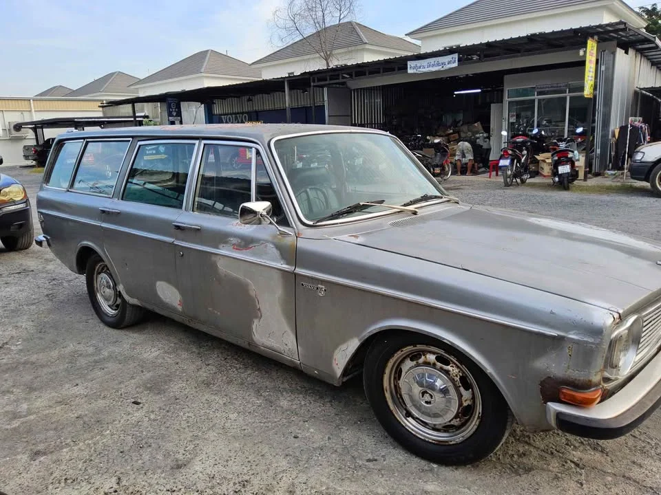 1970 Volvo 200 Series 3