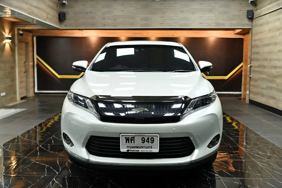 2014 Toyota Harrier III 2