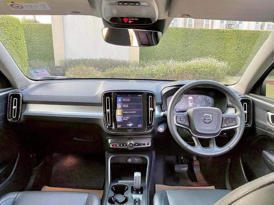 2020 Volvo XC40 2