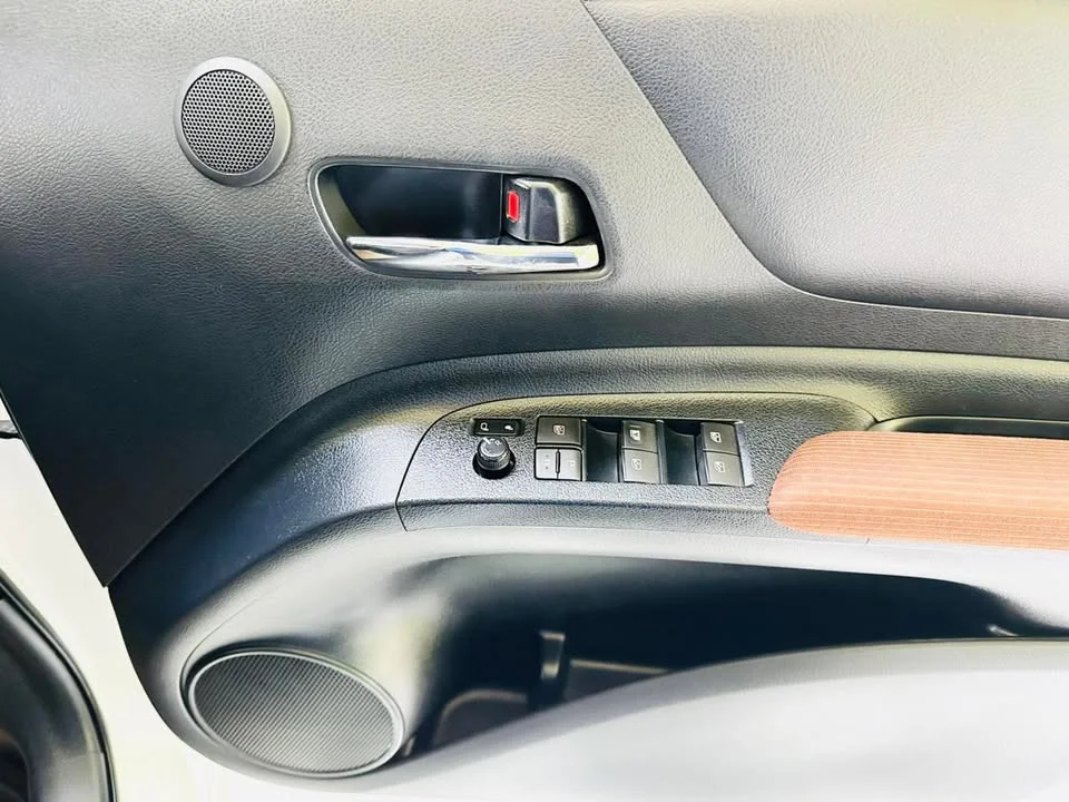 2018 Toyota Sienta II 3