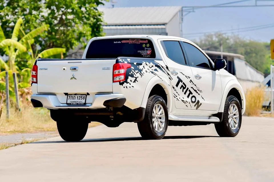 2018 Mitsubishi Triton V 2