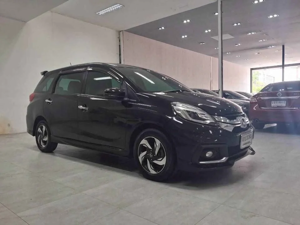 2015 Honda Mobilio II 2