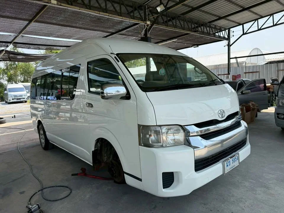 2008 Toyota Commuter V (H200) 2