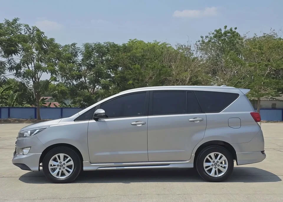 2019 Toyota Innova II 3