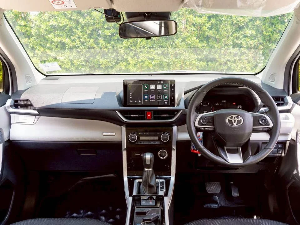 2023 Toyota Veloz III 2