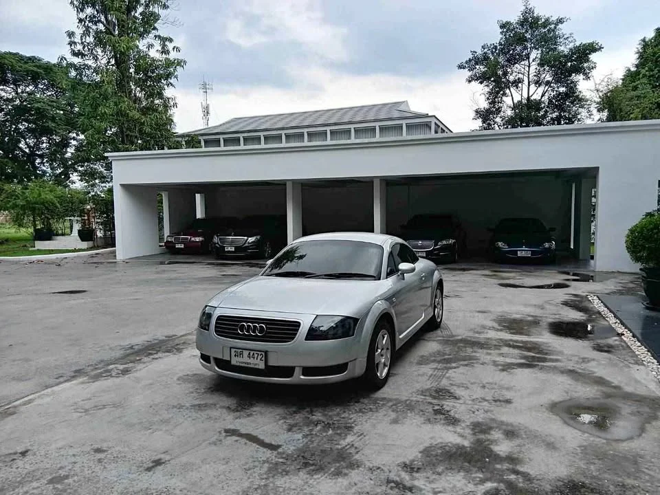 2000 Audi TT Mk1 2