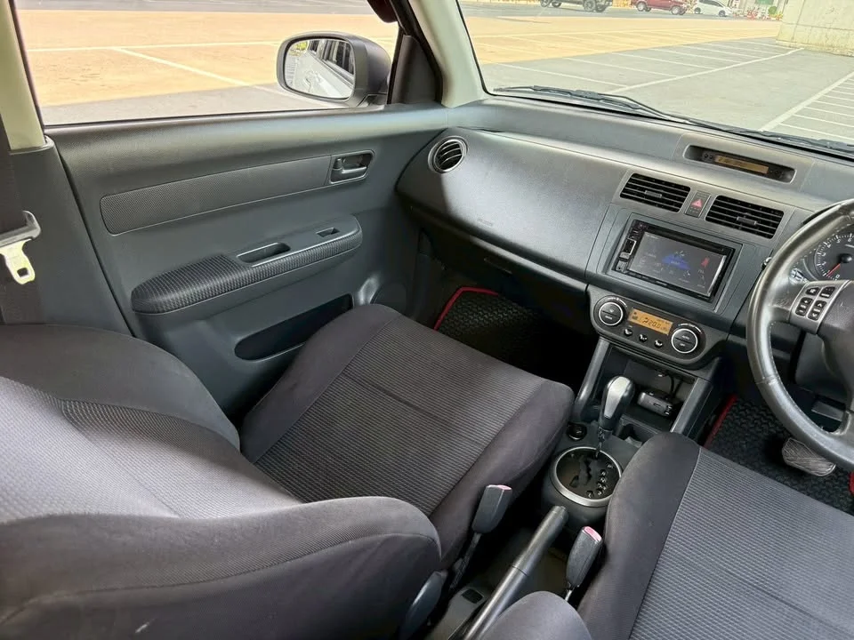 2011 Suzuki Swift I 3