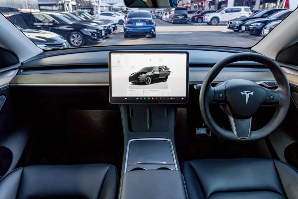 2022 Tesla Model Y 2