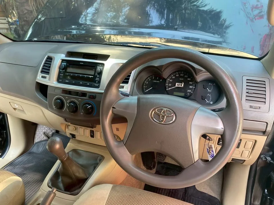 2011 Toyota Hilux VII 3