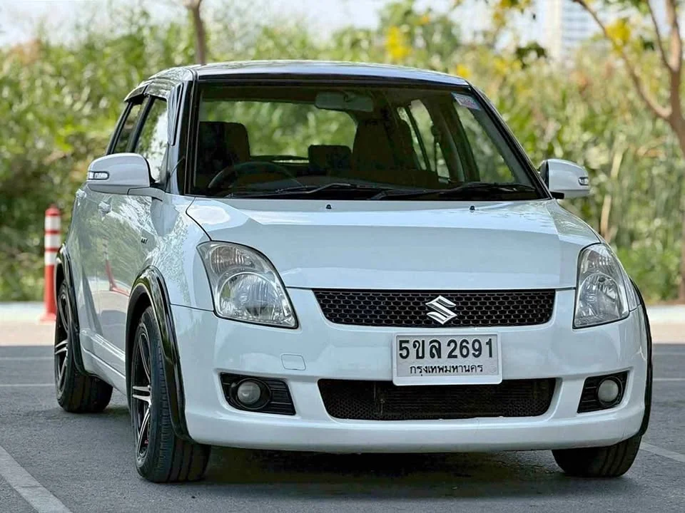 2011 Suzuki Swift I 3