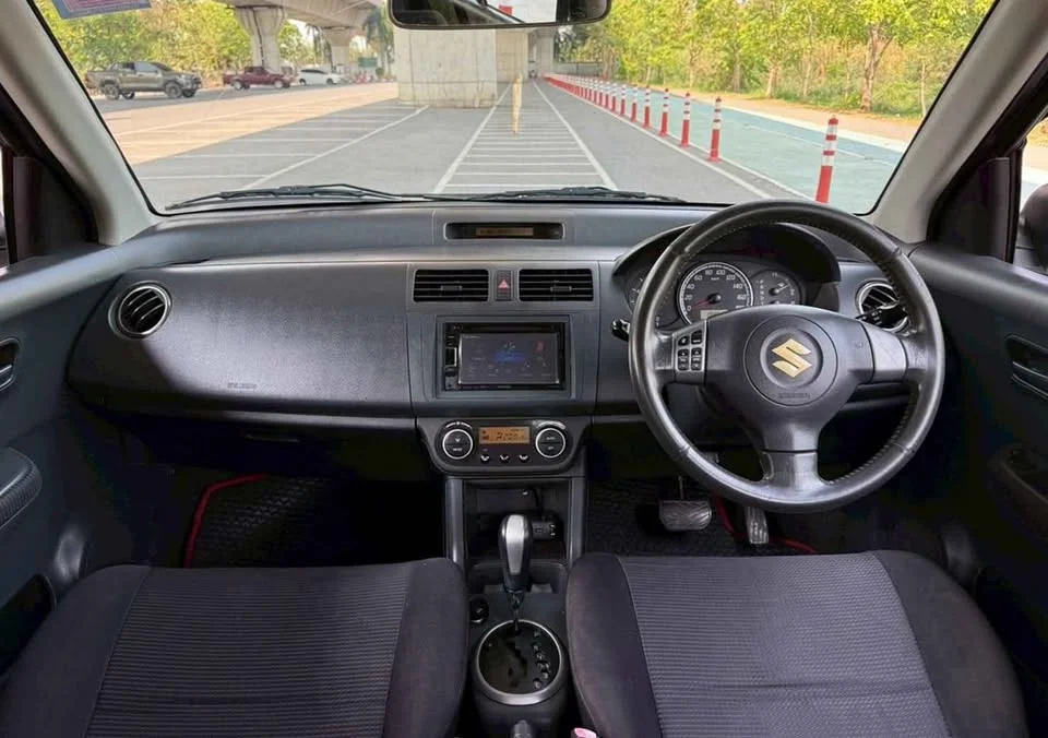 2011 Suzuki Swift I 2