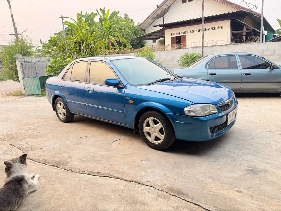 2000 Mazda 323 VIII 3
