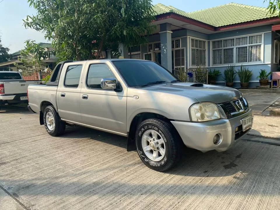 2006 Nissan Frontier I 3