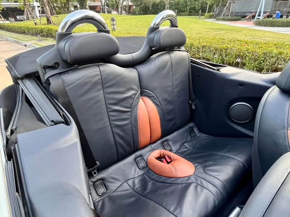 2011 Mini Cabrio I 3