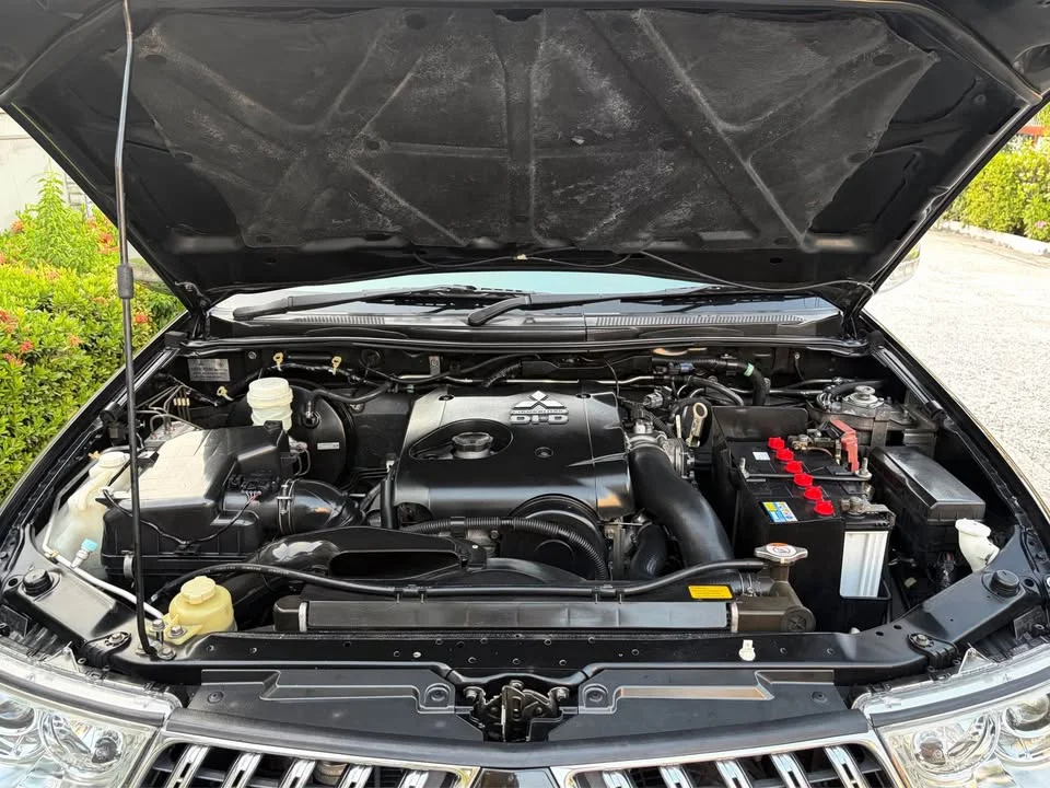 2009 Mitsubishi Pajero Sport II 2