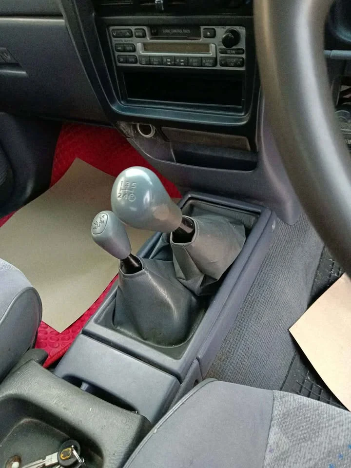 2002 Toyota Hilux Tiger VI 3