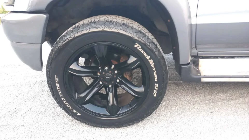 2002 Toyota Hilux Tiger VI 2