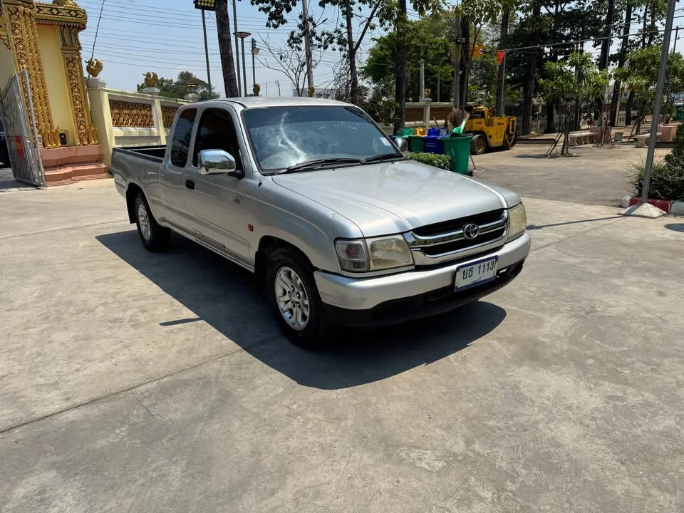 2003 Toyota Hilux Tiger VI 2