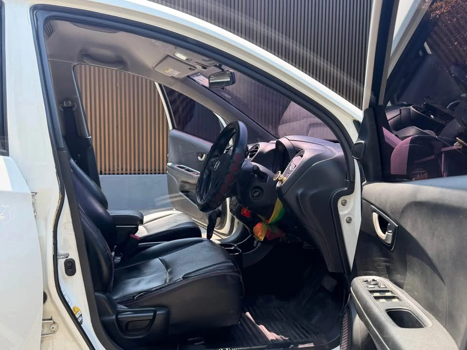 2015 Honda Mobilio II 3