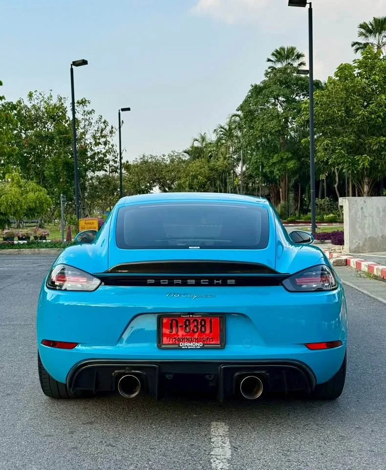 2017 Porsche 718 Boxster and Cayman IV 2