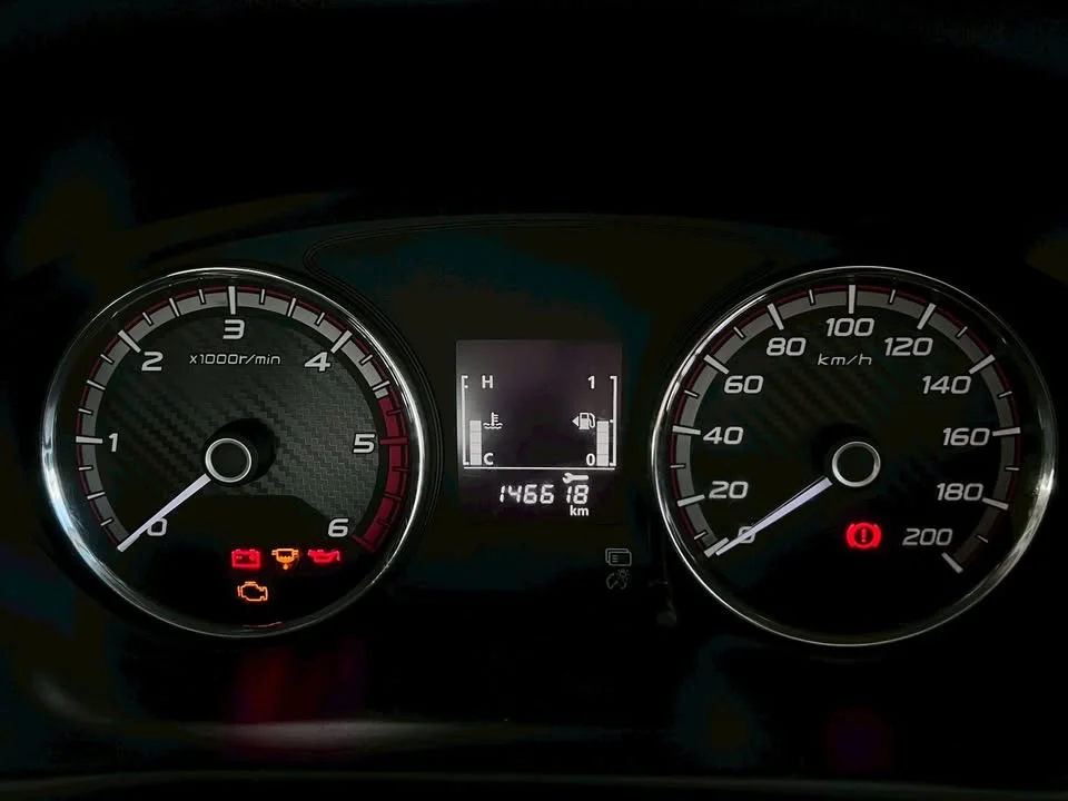 2022 Mitsubishi Triton V 2