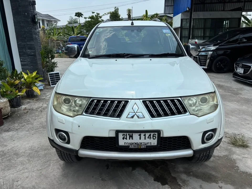 2012 Mitsubishi Pajero Sport II 2