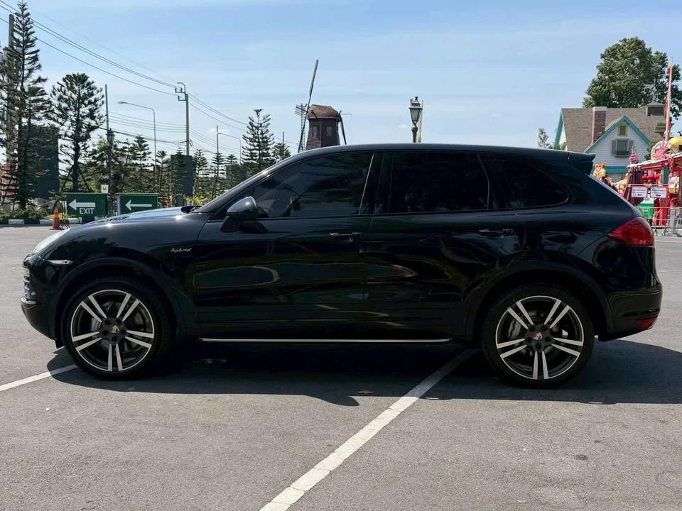 2012 Porsche Cayenne II 3