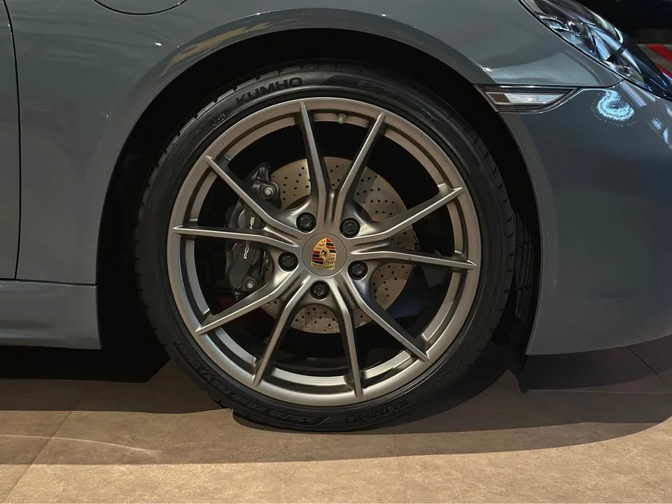2016 Porsche 718 Boxster and Cayman IV 2