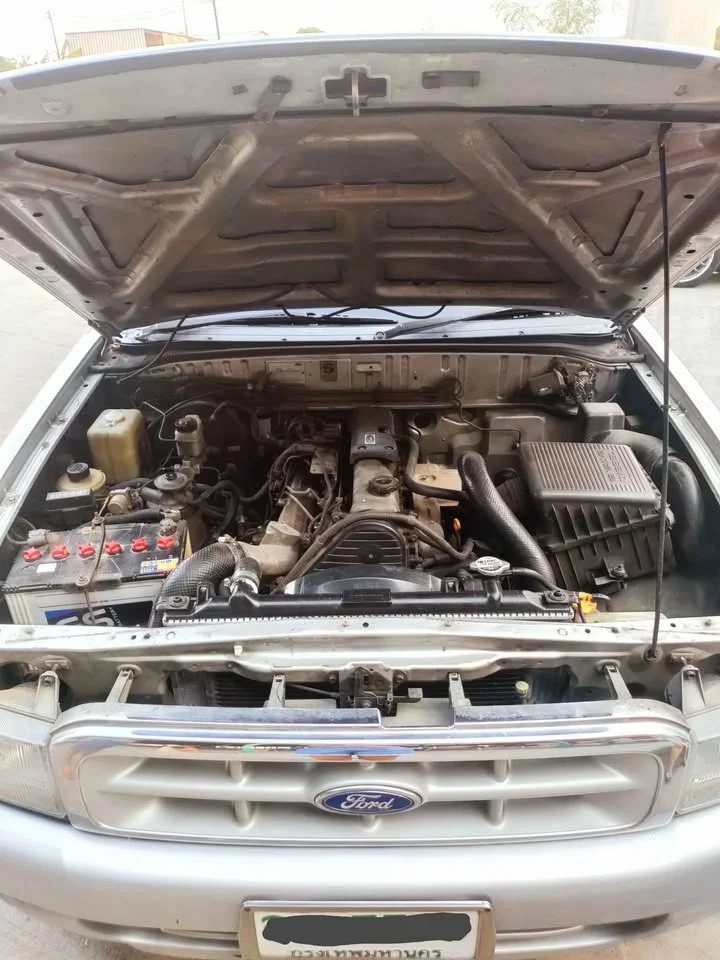 2000 Mazda 2500 Fighter V 2