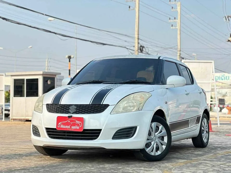 2012 Suzuki Swift II 3