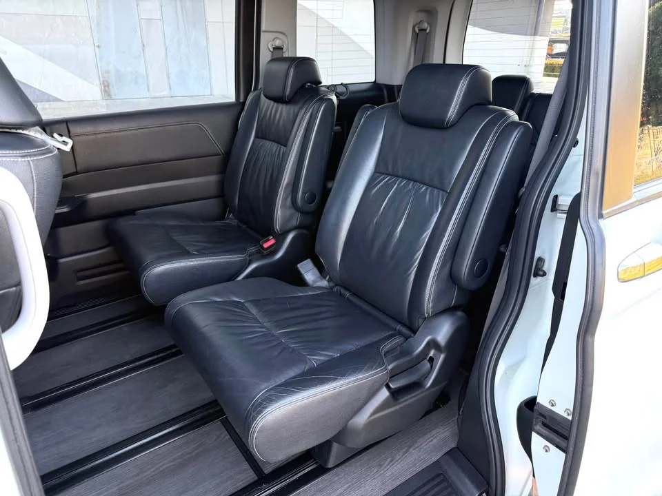 2014 Honda Stepwgn IV 3