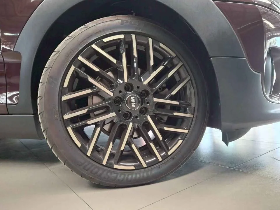 2017 Mini Clubman II 3