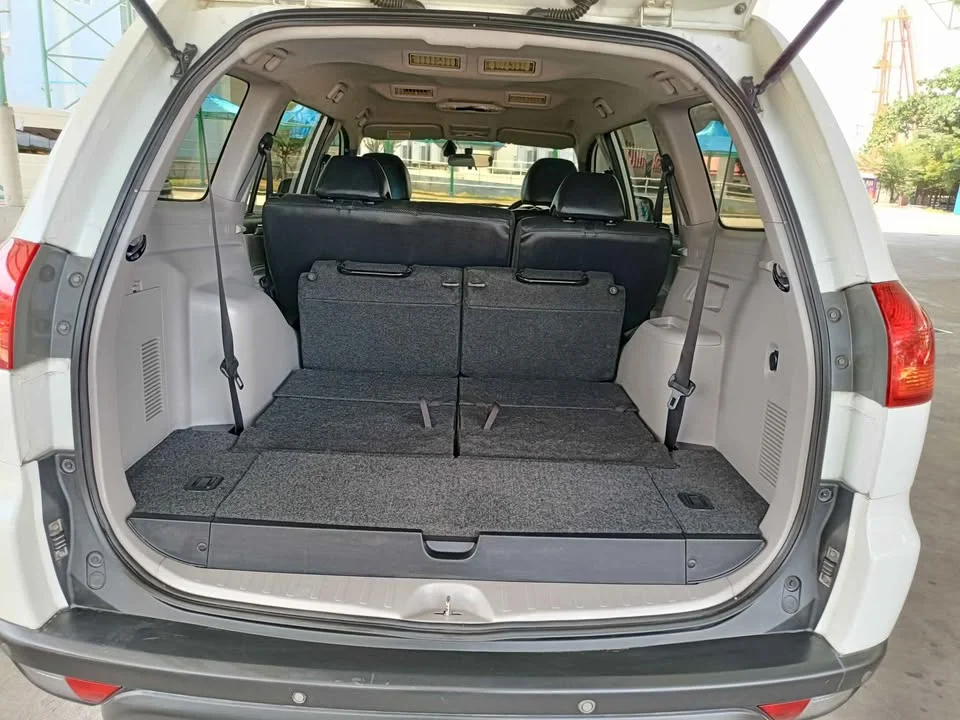 2014 Mitsubishi Pajero Sport II 2