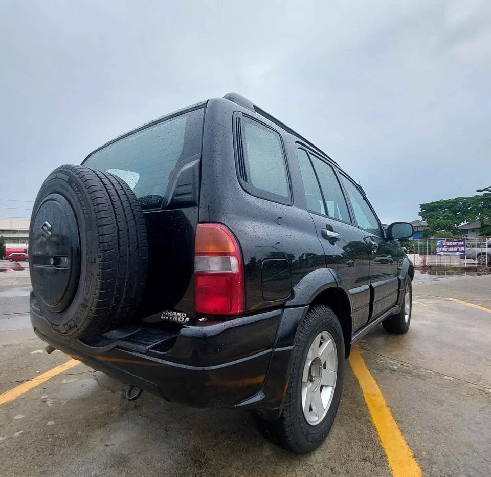 2004 Suzuki Grand Vitara II 2