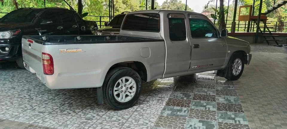 2002 Toyota Hilux Tiger VI 3
