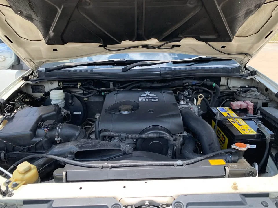 2010 Mitsubishi Pajero Sport II 3